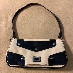 Small Guess burlap and black patent purse